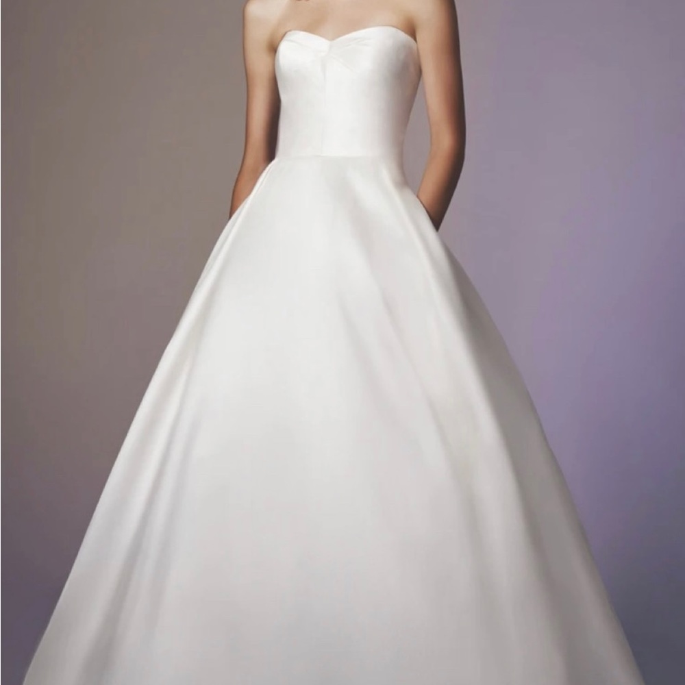 New Anne Barge Collins wedding ball gown